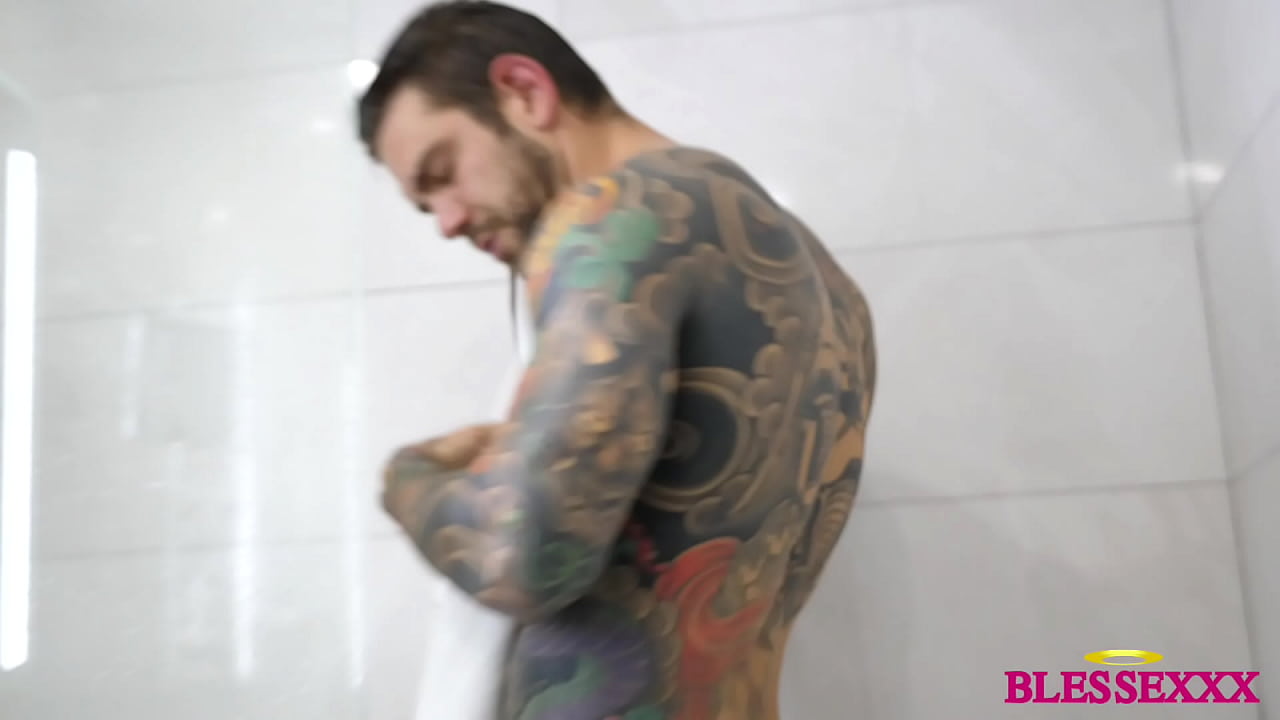 Masturbation in the shower by a straight men