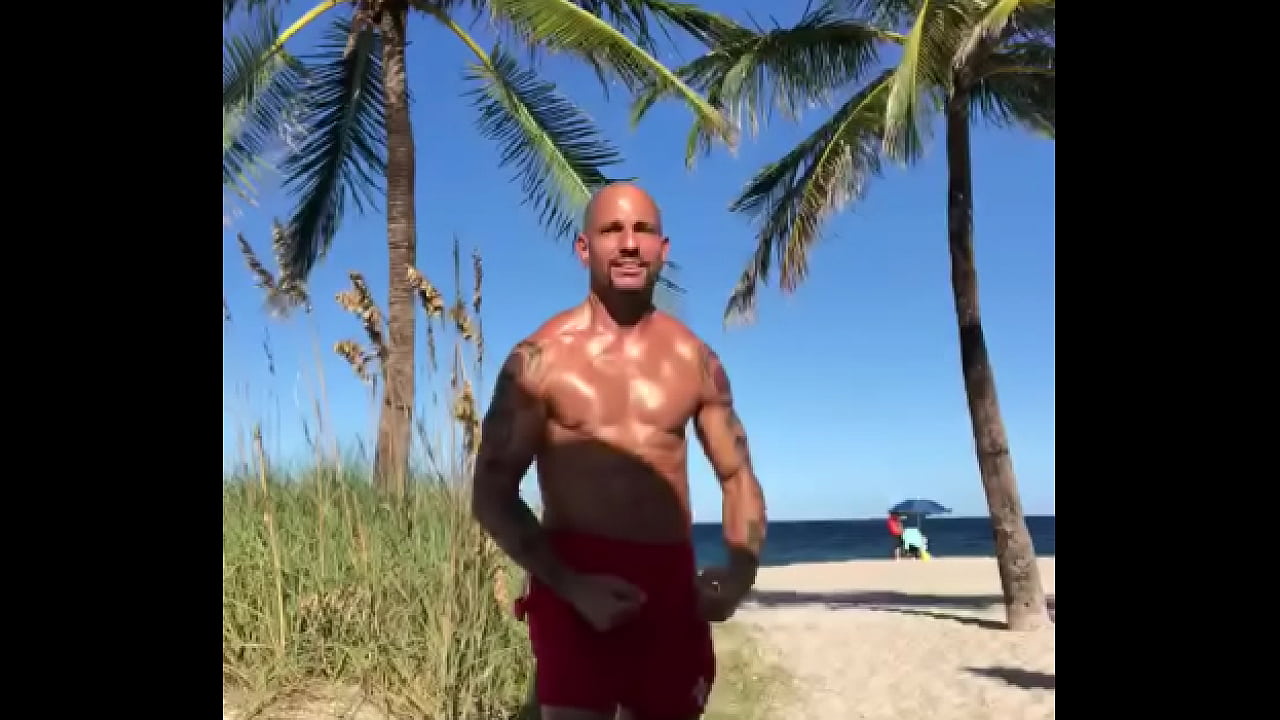 FLEXING AT THE BEACH