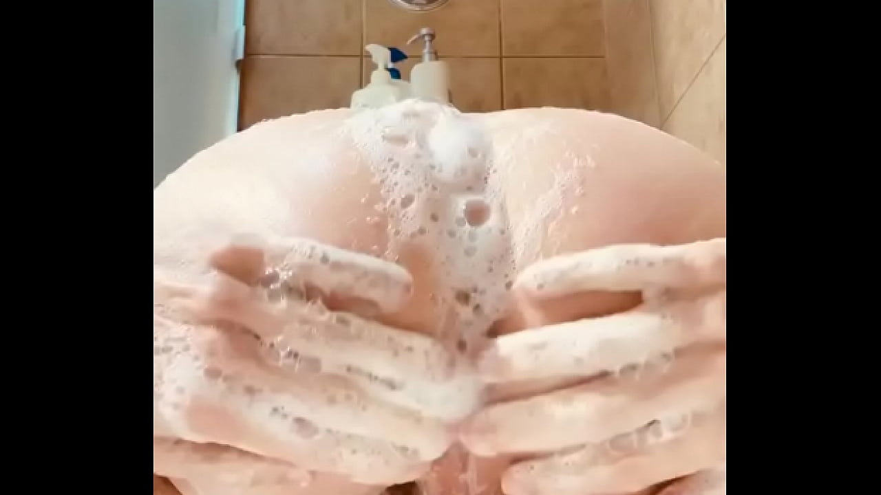 Twink cleaning his pussy