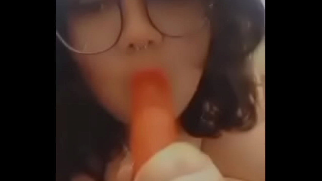 Blowjob with 7 inch vibrator