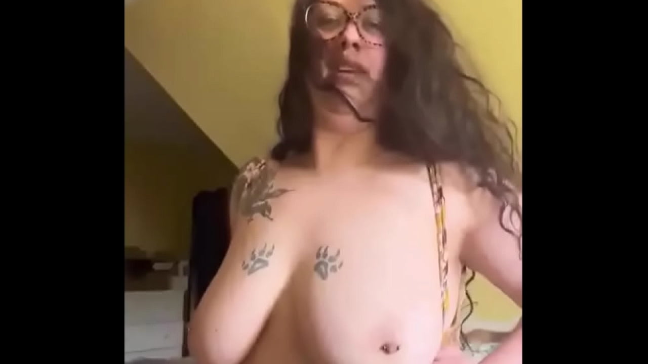 Tattooed girl first video