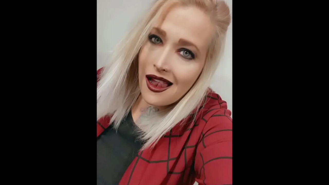 Sally BBW shows off her gorgeous blonde hair