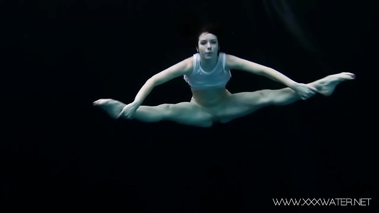 Actual mermaid super hot babe underwater