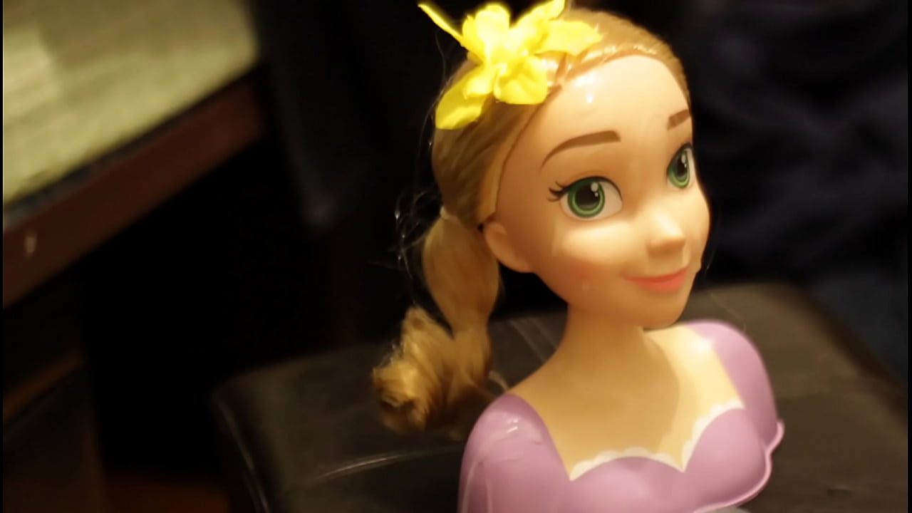 I give my Rapunzel doll head a nice cumshot