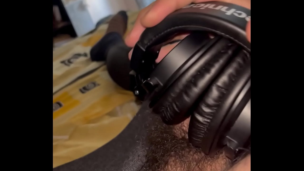 Jerking headset