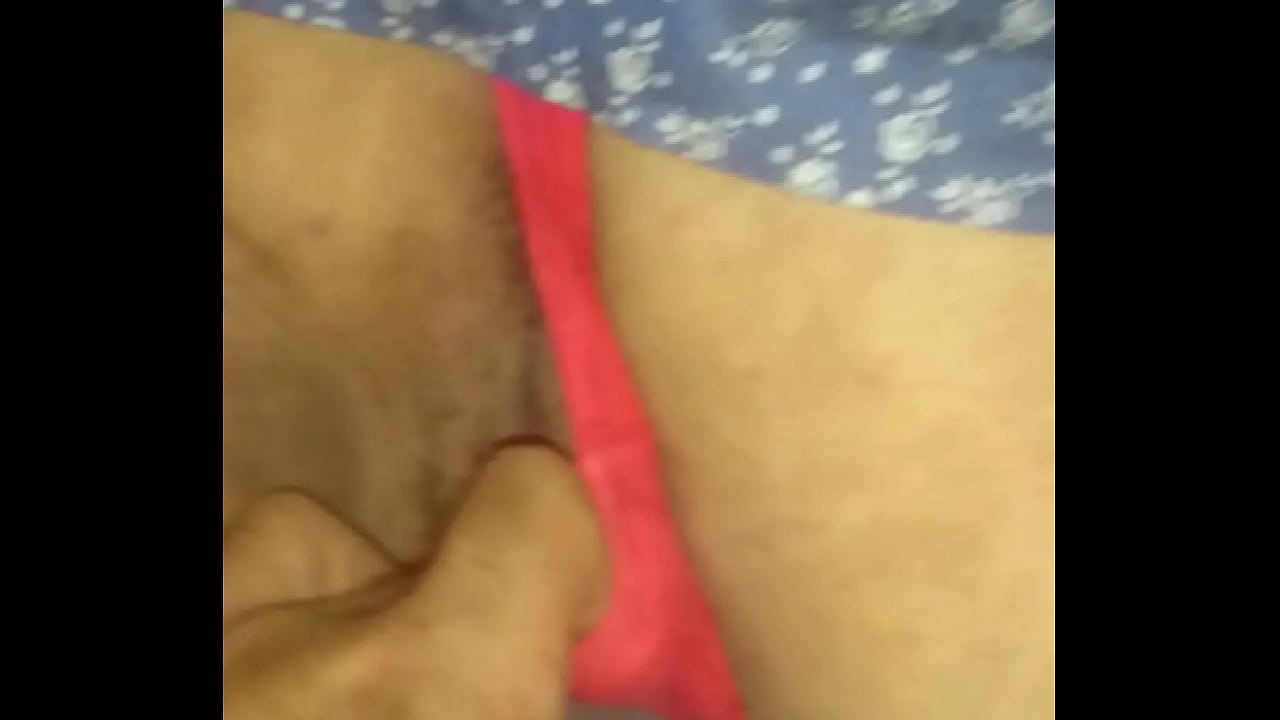 Tocando la vagina de mi esposa amateur