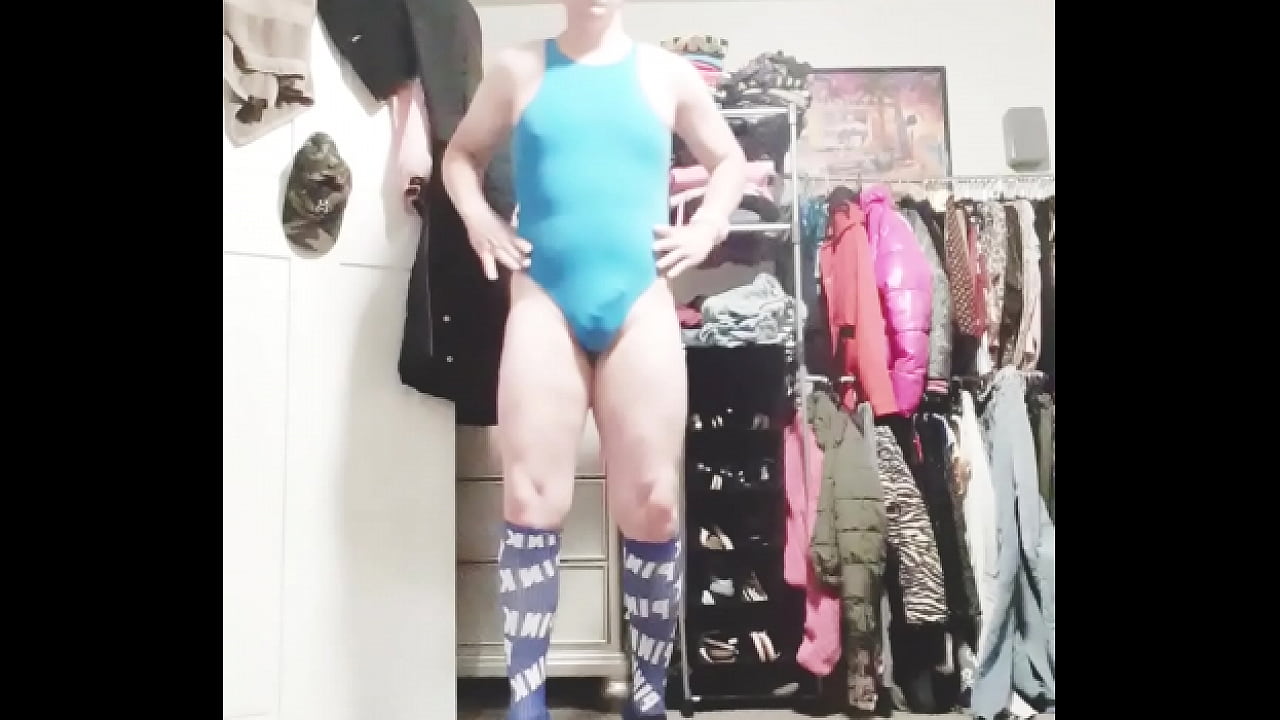 Twink crossdresser