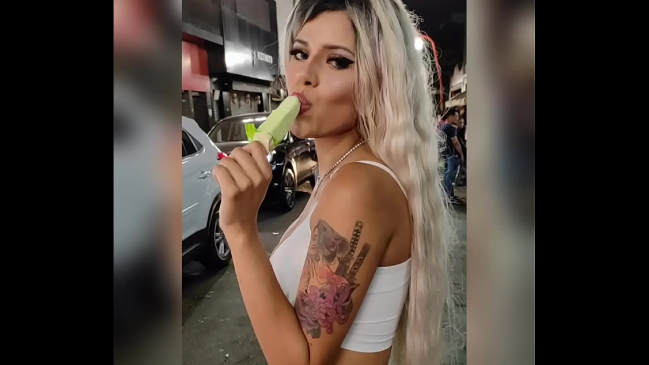 Super sexy and hot teen sucking a popsicle!