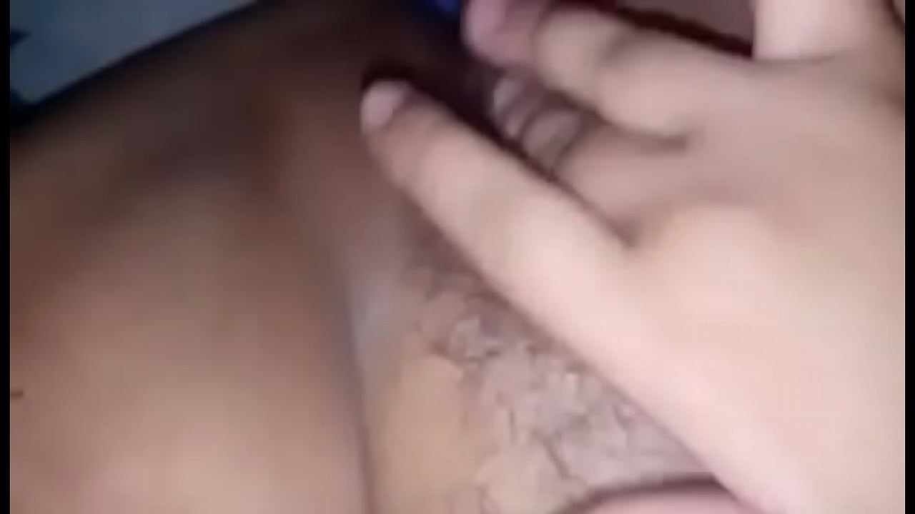 teen girlfriend masturbates