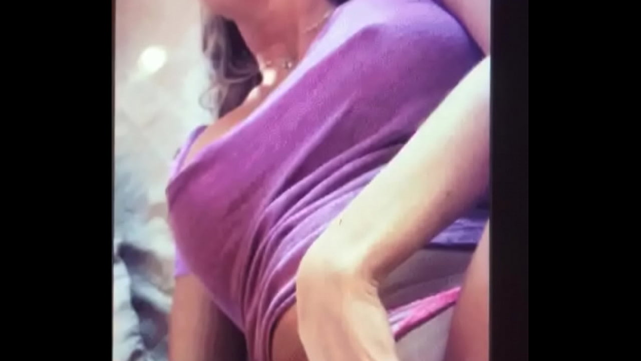 What is her name?!!!! Sexy milf with purple panties please tell me her name