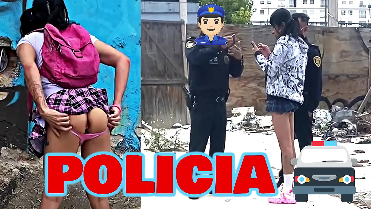 Colegiala con un dildo en su ano y llega la POLICIA!