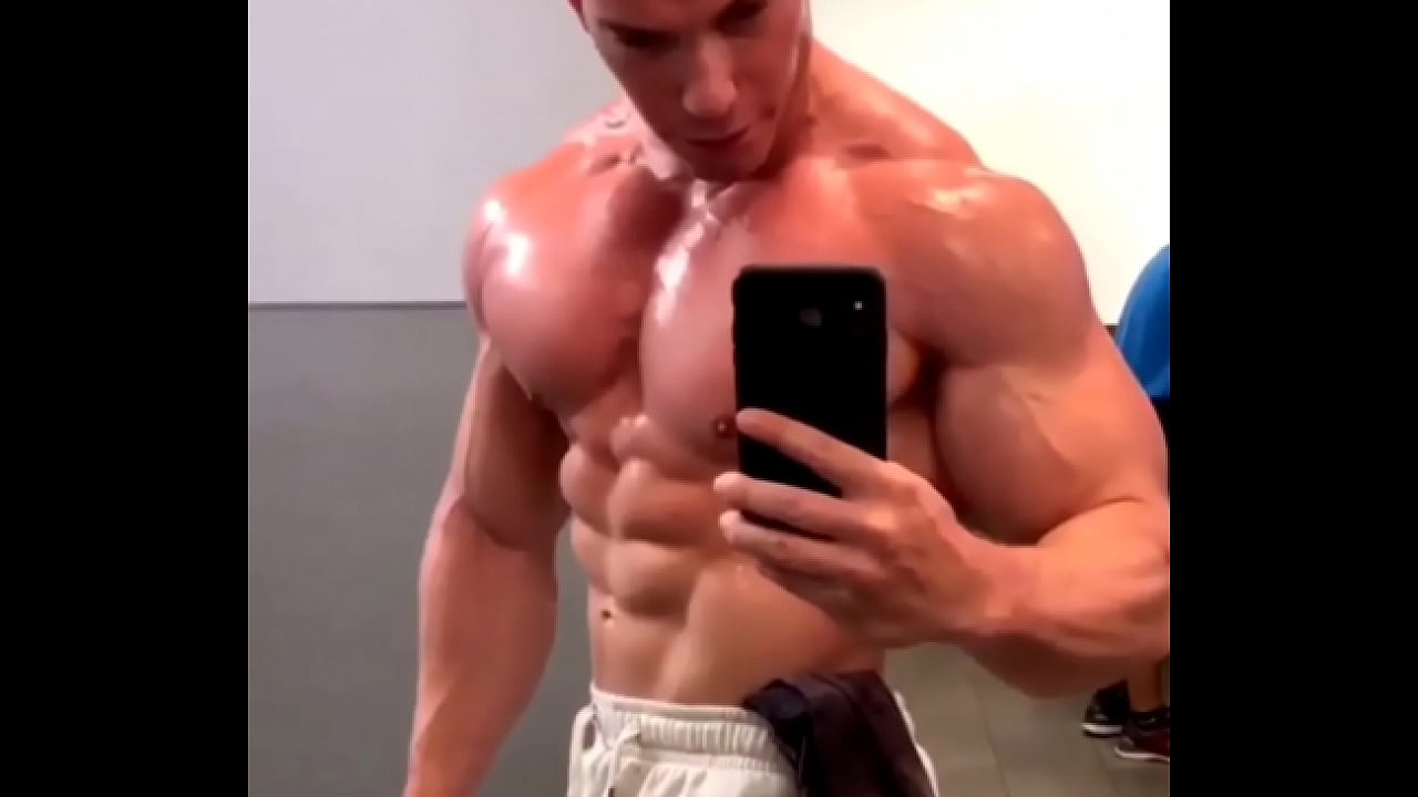 Bodybuilder Bulge (dick print)