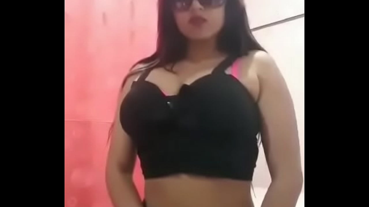 mexicana bustona bailando