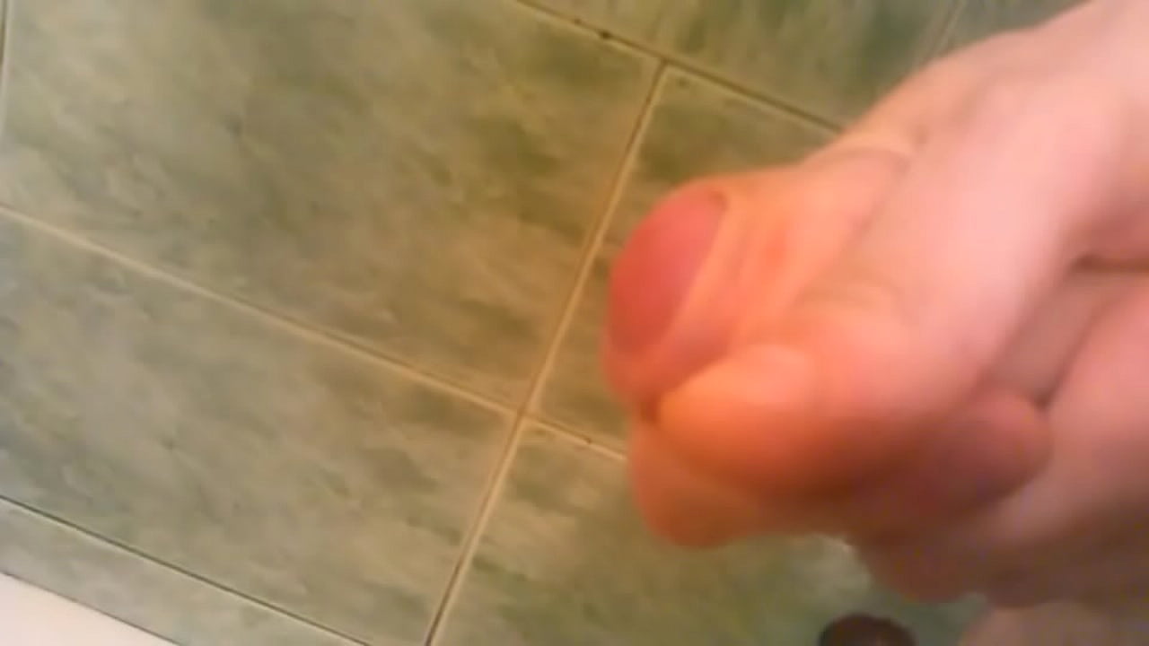 Amateur cumshot in bathroom (slowmo)