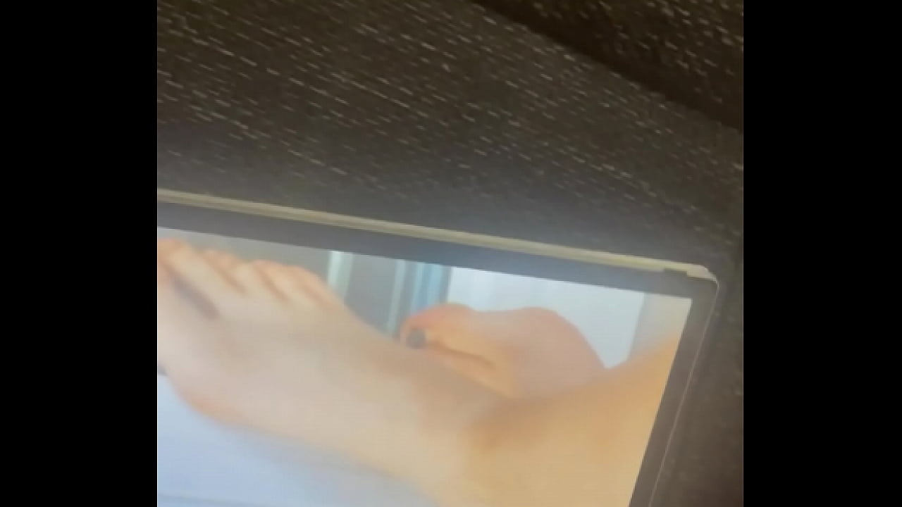 Naty’s feet makes me cum everytime