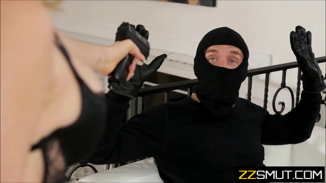 robber makes big tits milf cum