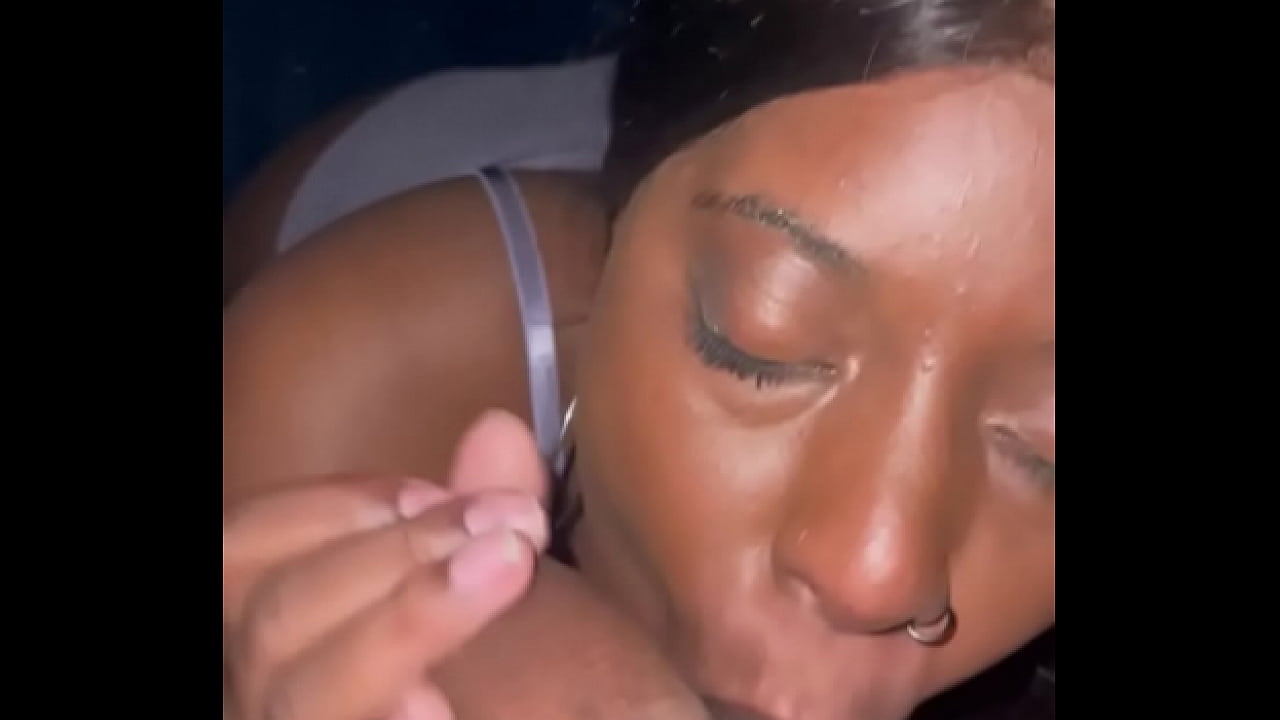 Ebony thot Aeryn sucking balls and BBC