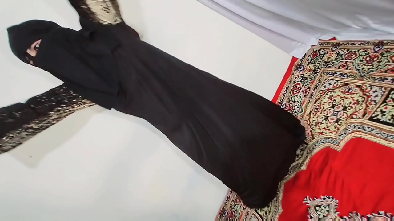 Arabic Sexy Hot Girl Dancing Erotically wearing Black Hijab in home, Desi Indian slut Amrozia moving Boobs and Ass dancing to Arabic music