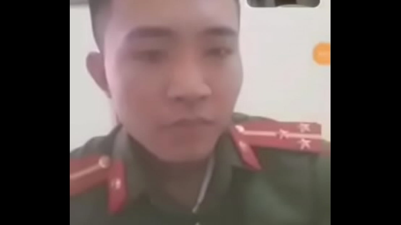 Vietnamese police chat sex & recorded on camera | Tran Hoang