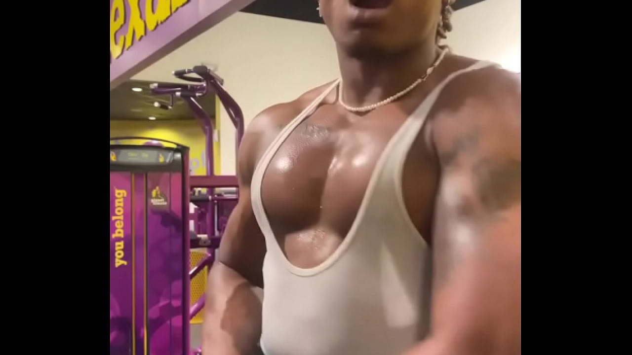 Hd hits the gym