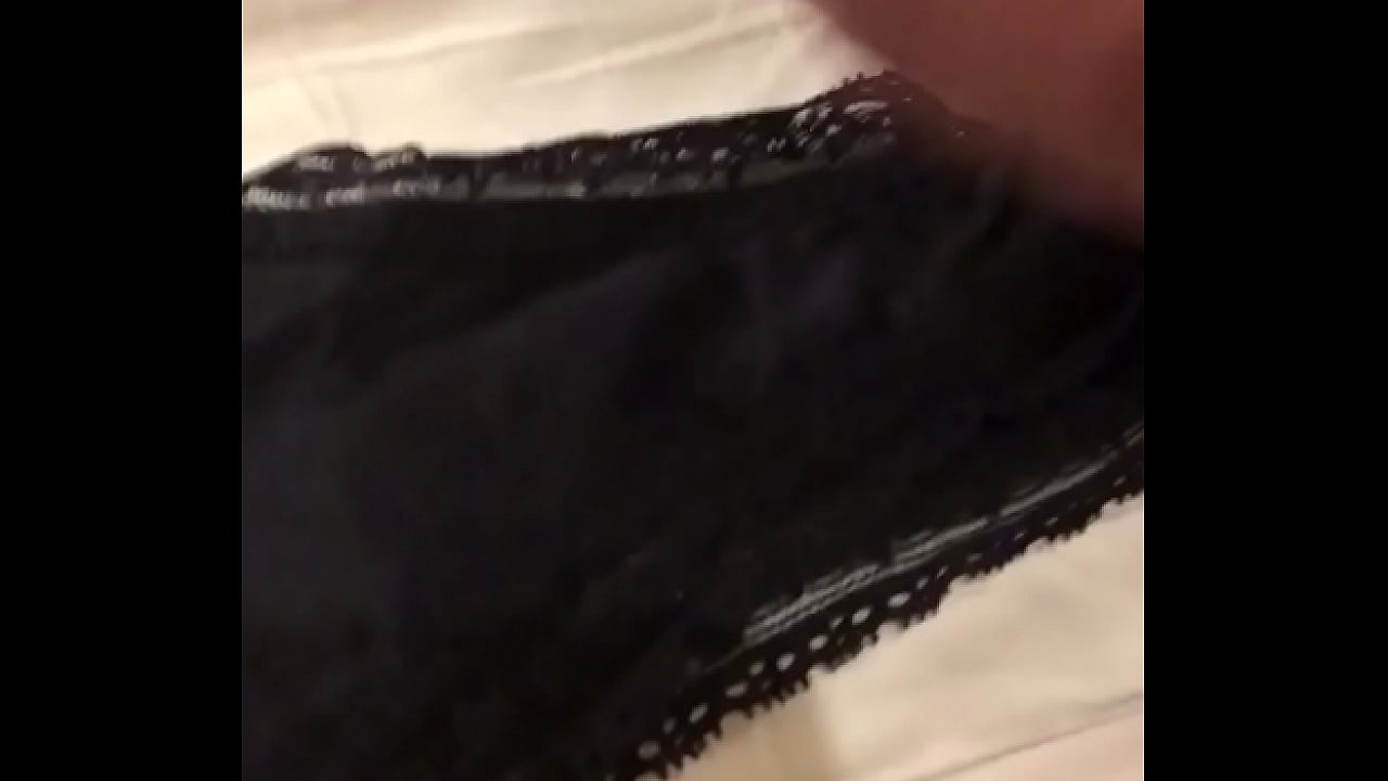 Jerk on her Panties