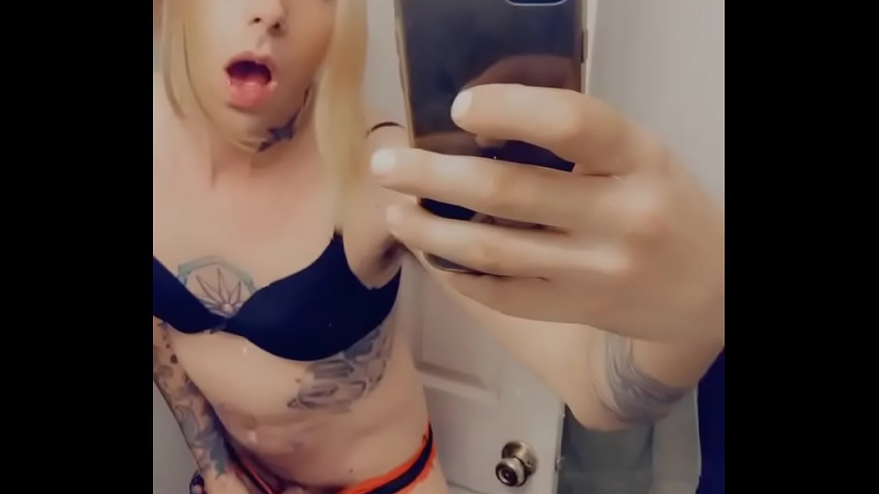 Sexy Tranny Shows Off Her Body