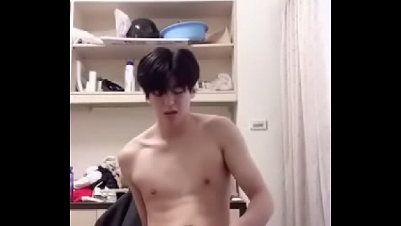 Beautiful Korean Boy Masturbates Alone On Webcam