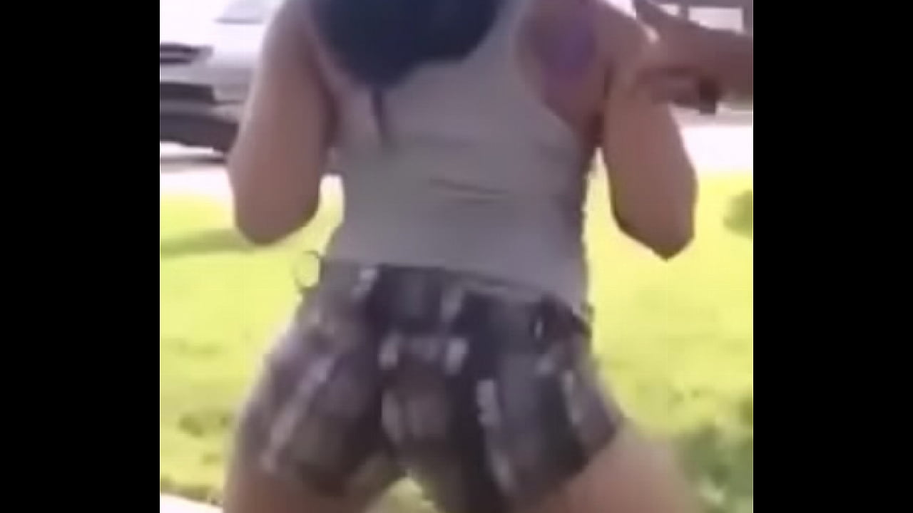 Tierra Miller twerk 2