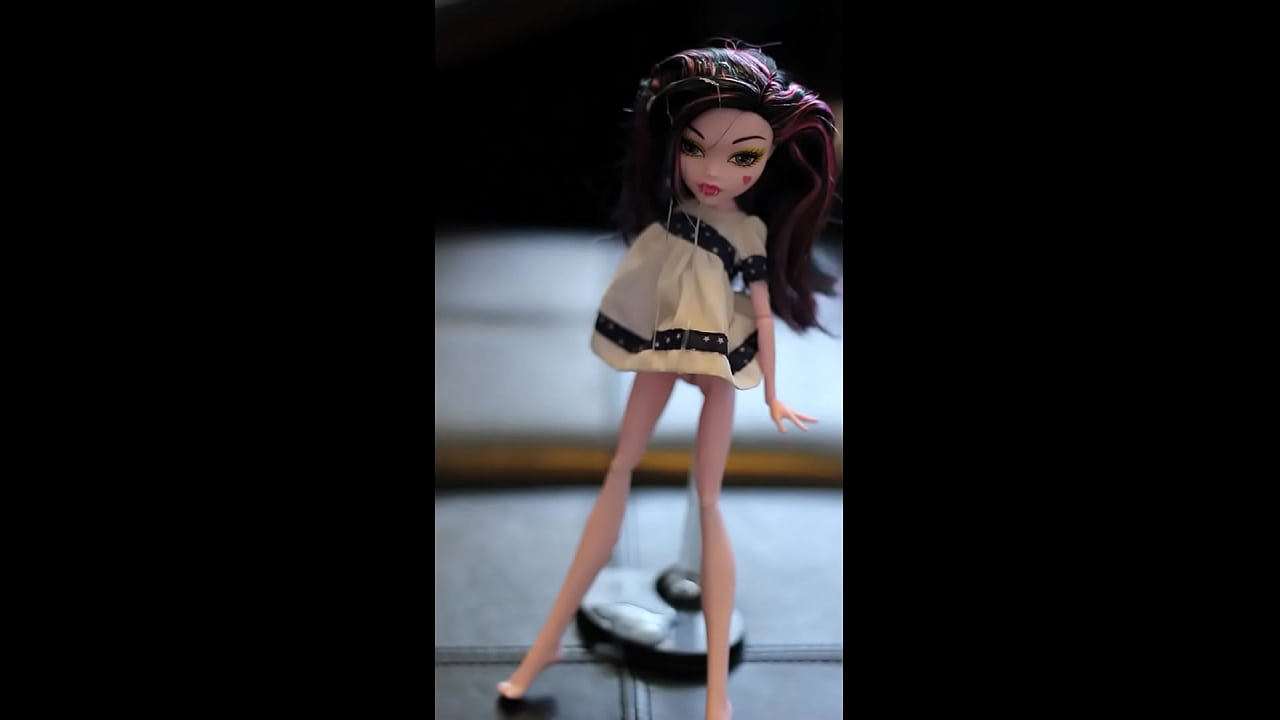 I blow 9 LOADS of cum and BUKKAKE on my cute Draculaura (Monster High) doll