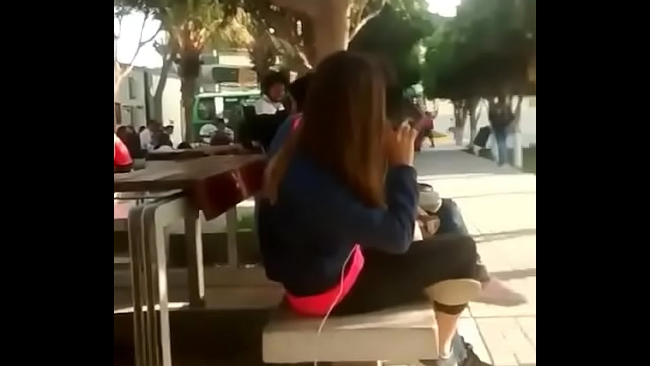 VIDEO DE UN CELULAR ROBADO VENECA FOLLANDO  con un charapa