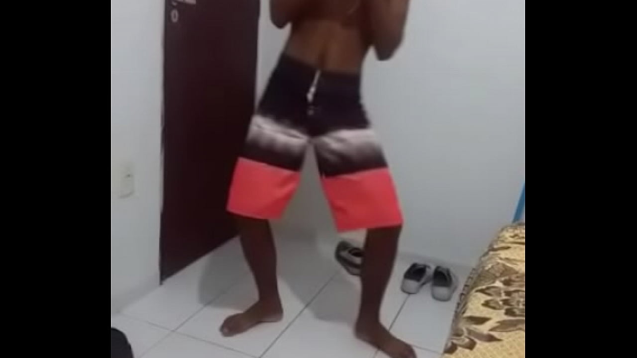 Garoto Dança o Passinho e Ganhou Uma Boa Mamada