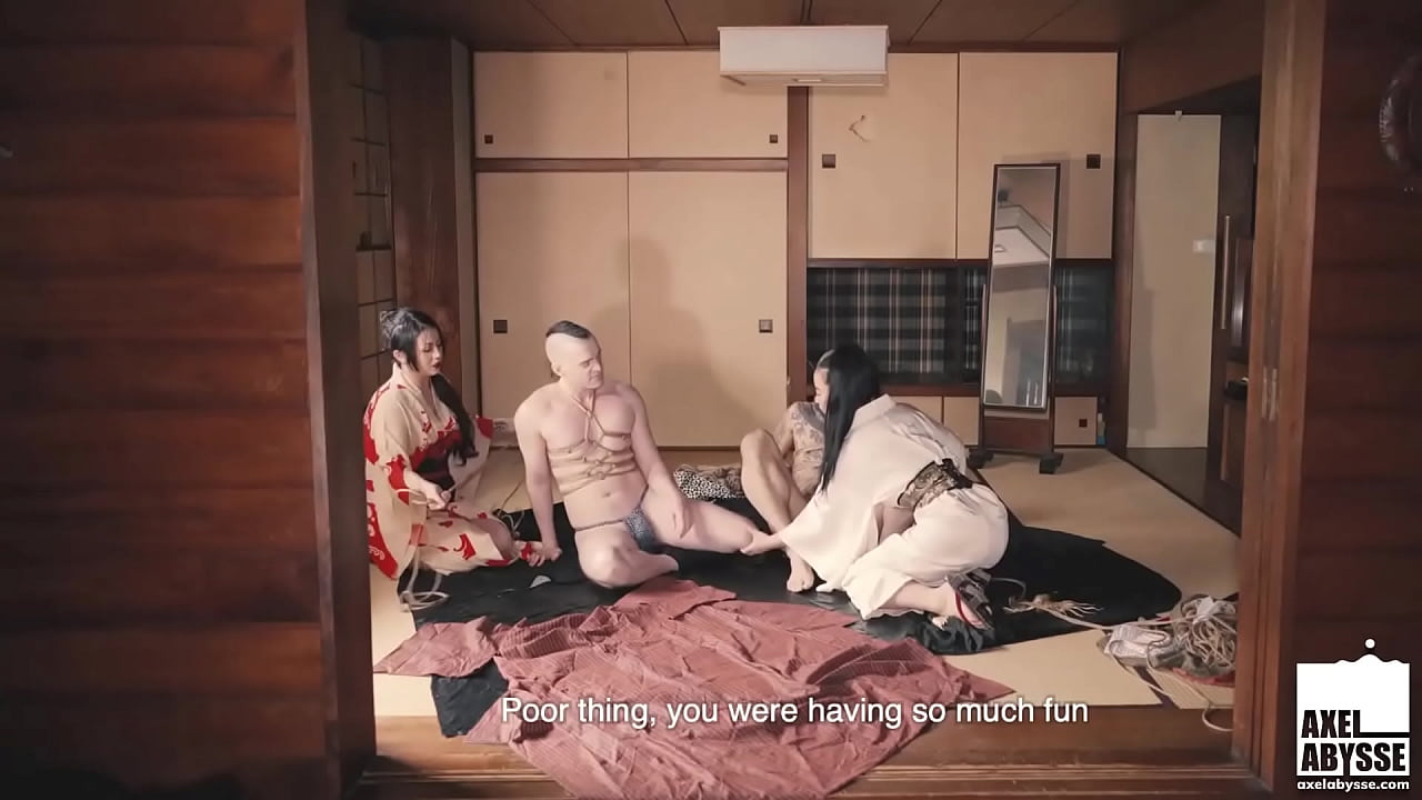 Kinky Gays Fisted By Japanese Girls