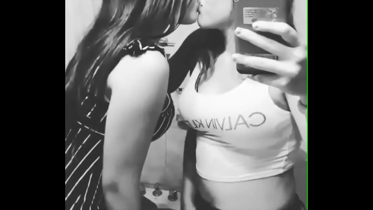 Agusdb perra beso