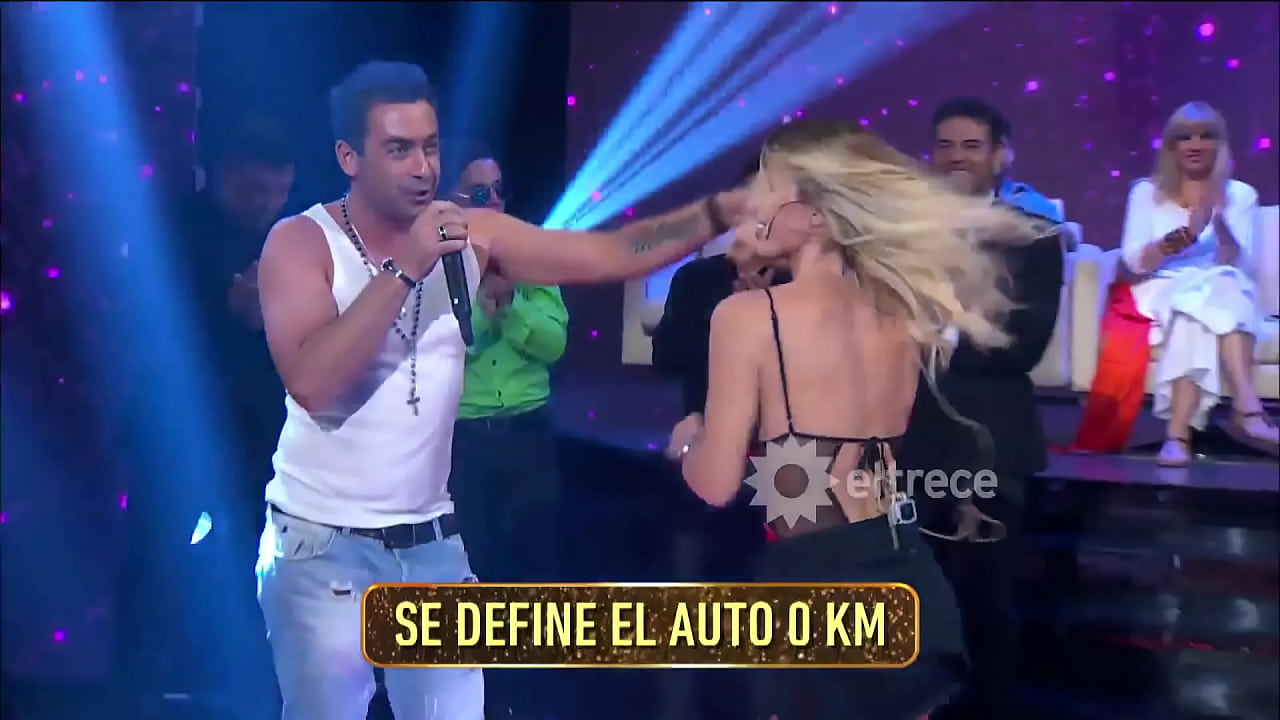 Marcelo Altamirano saca a bailar a Rocio Guirao Diaz