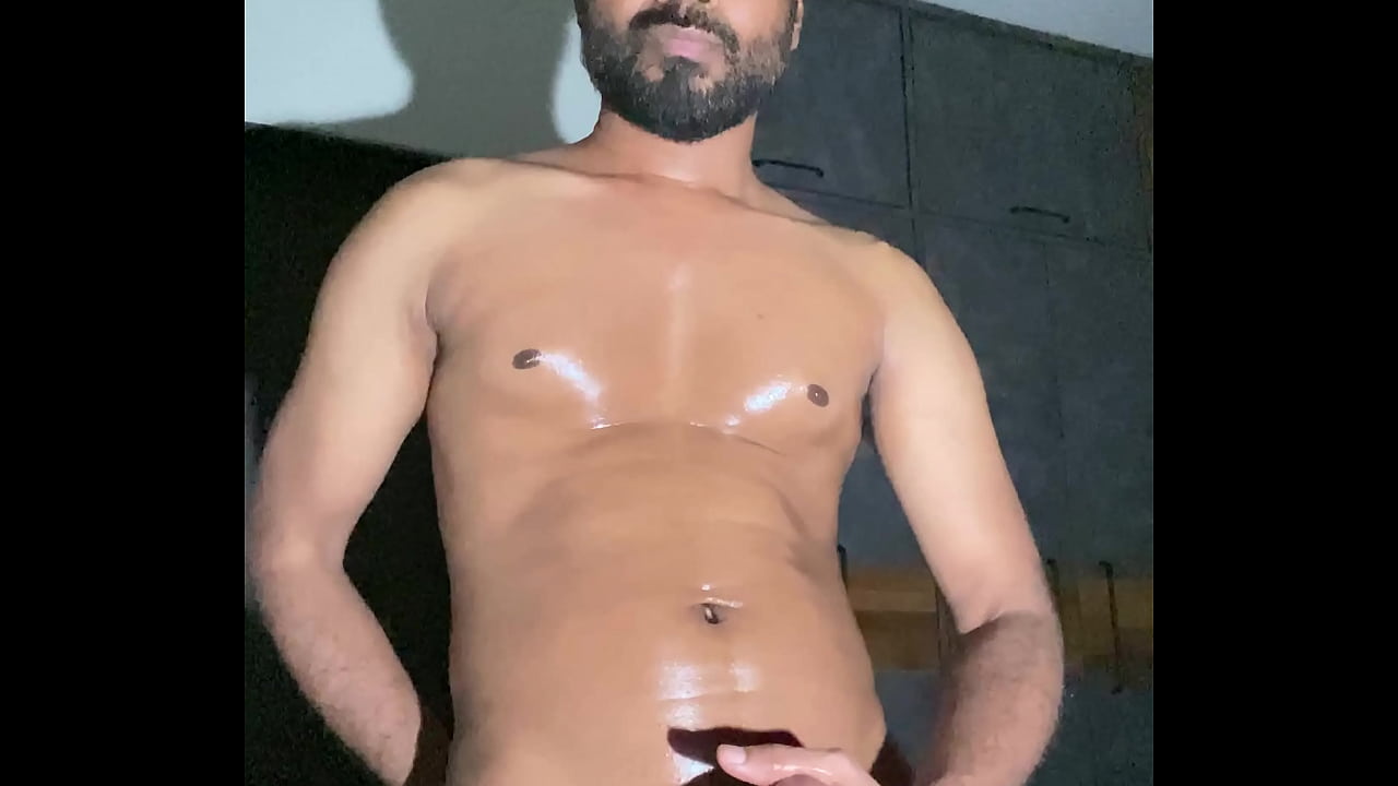 Oily Sweaty Indian Guy Short Clip of Shagging