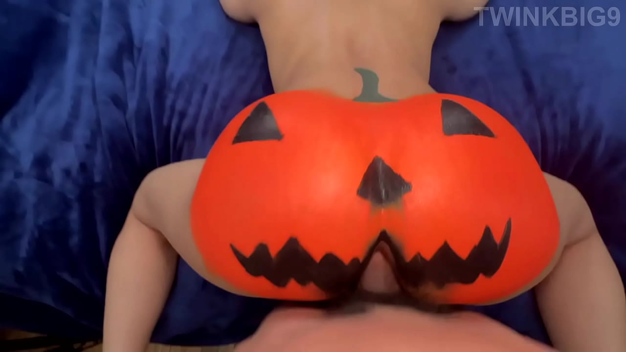 twinkbig9 Huge Bubble Ass painted as a pumpkin pounded by a Huge 10 inch Dick Raw