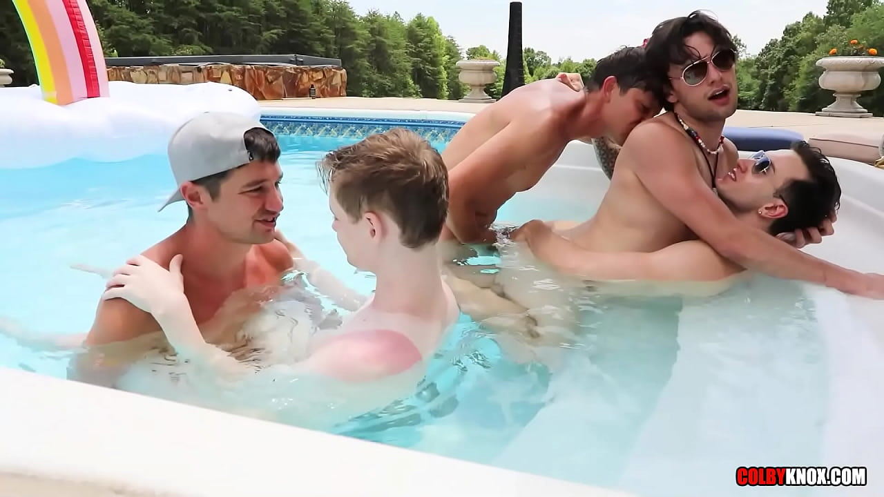 Five Gays get Wet AND Wild -BAREBACK-