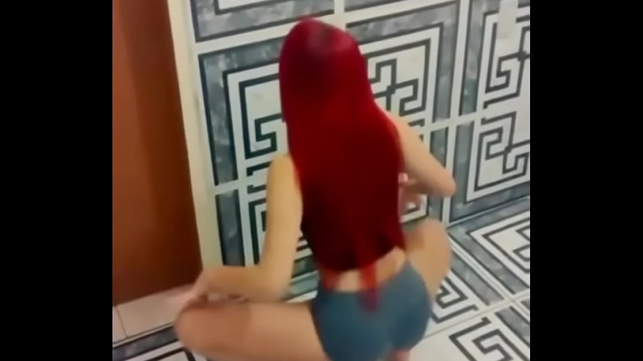 Brazilian twerk girl