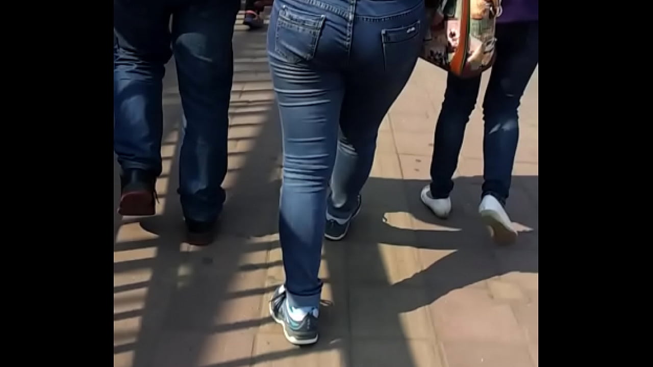 Chinese hot ass on the street