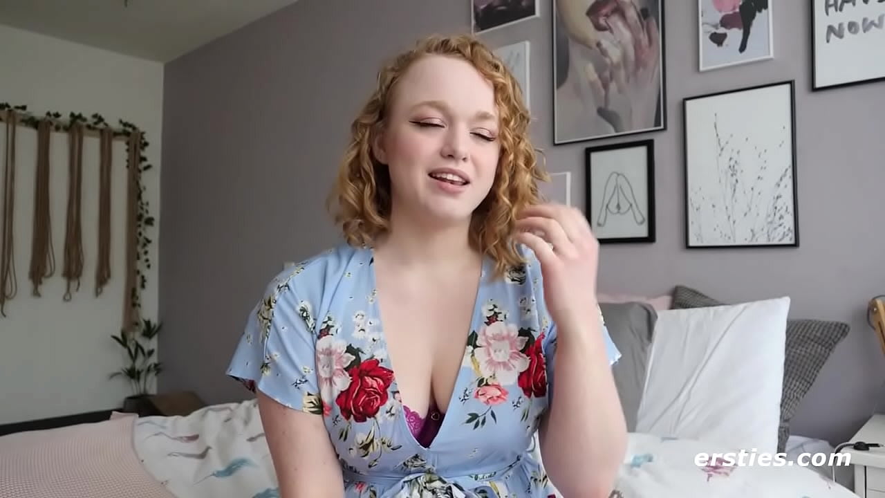 Sarah Prepares Herself to Masturbate