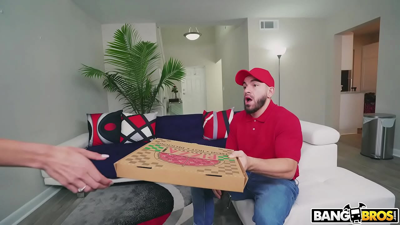 Pizza Guy Caught in 4K