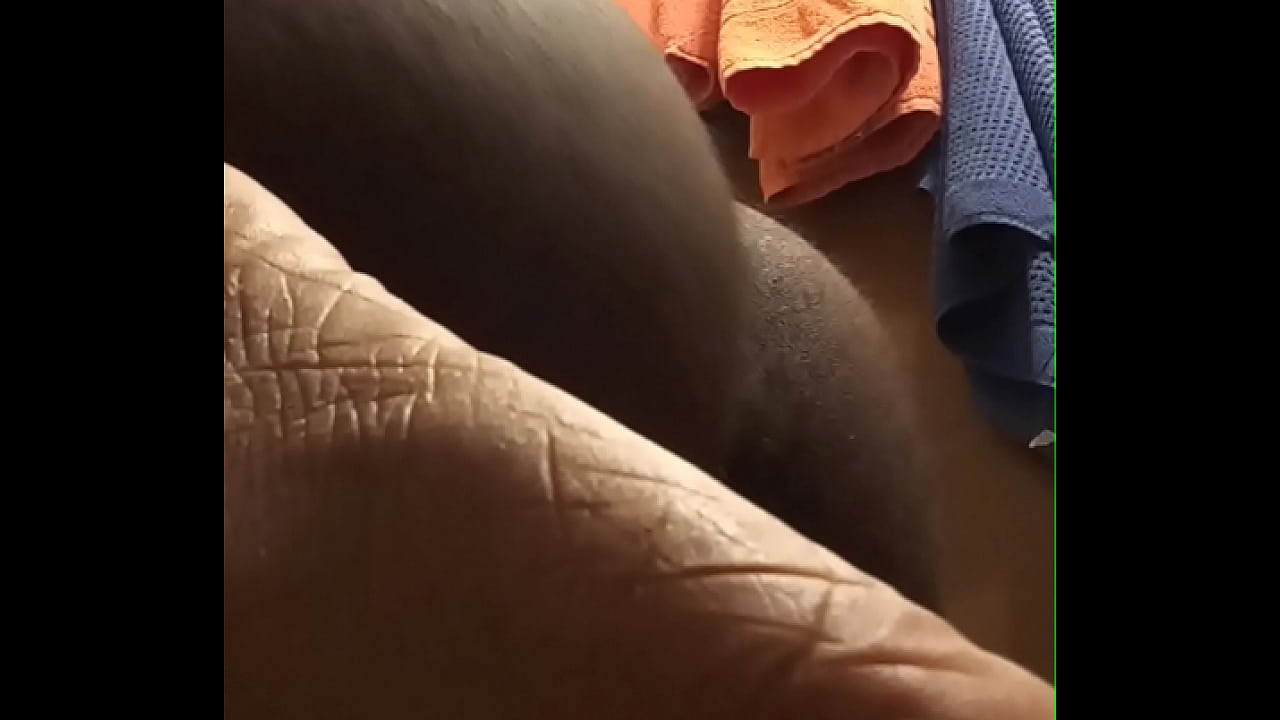 Big booty ebony gay twerk