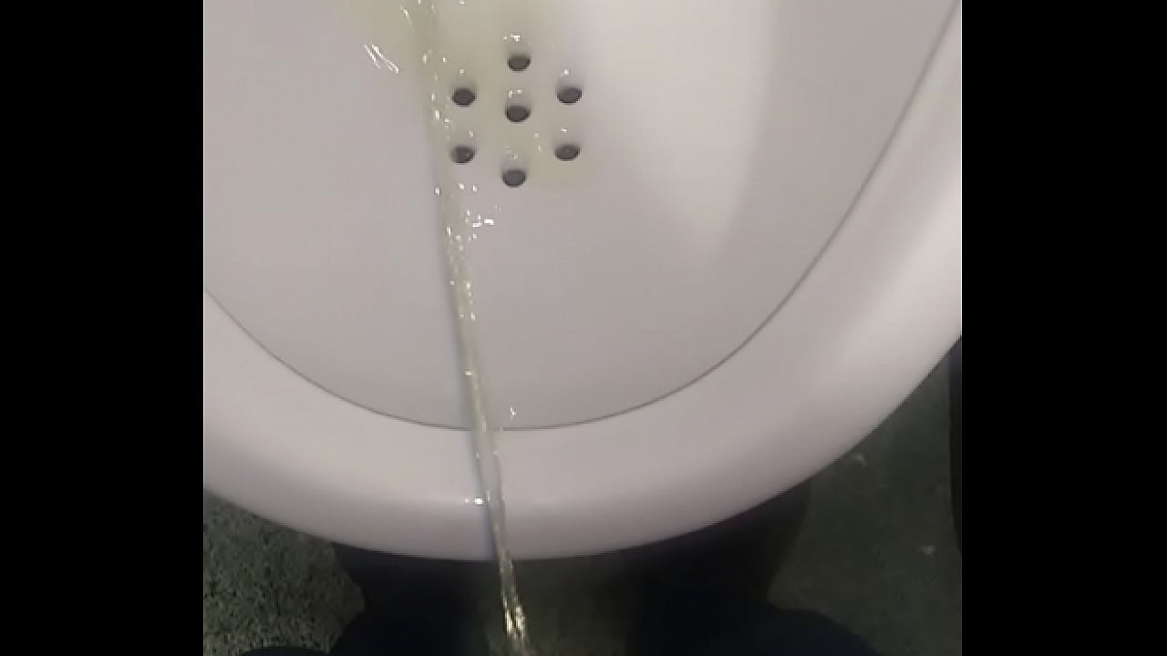 MY BOYFRIEND PISSING