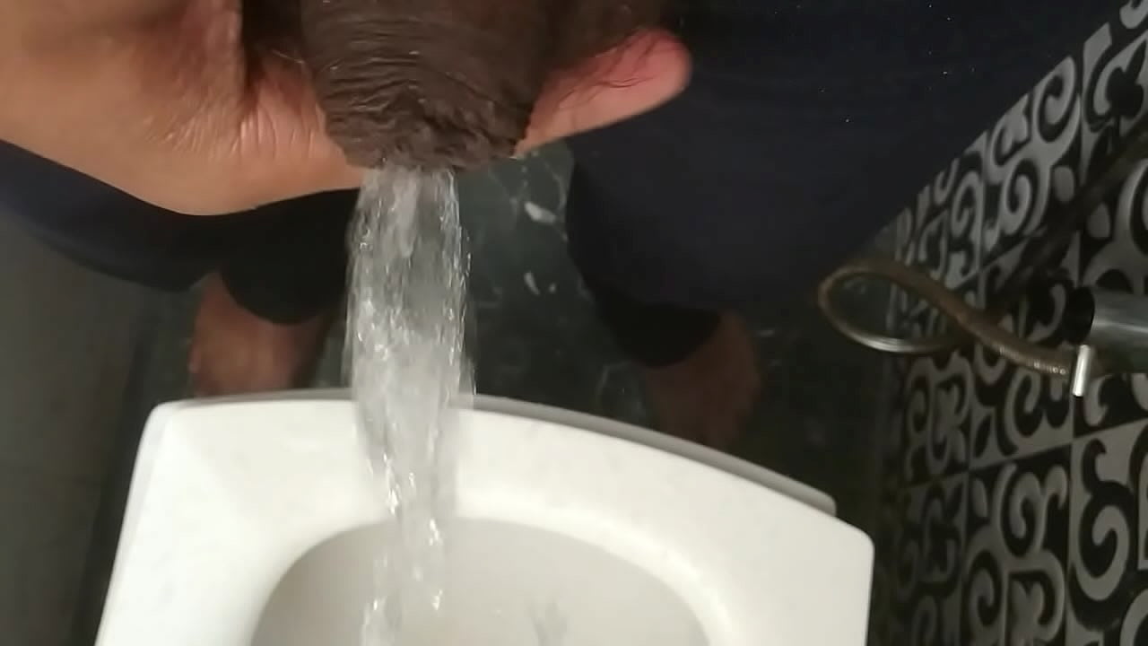 the black indian cock peeing