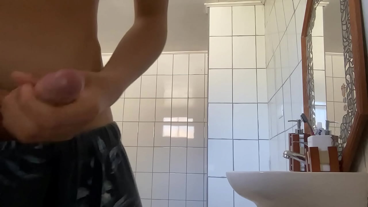 Rica paja en baño