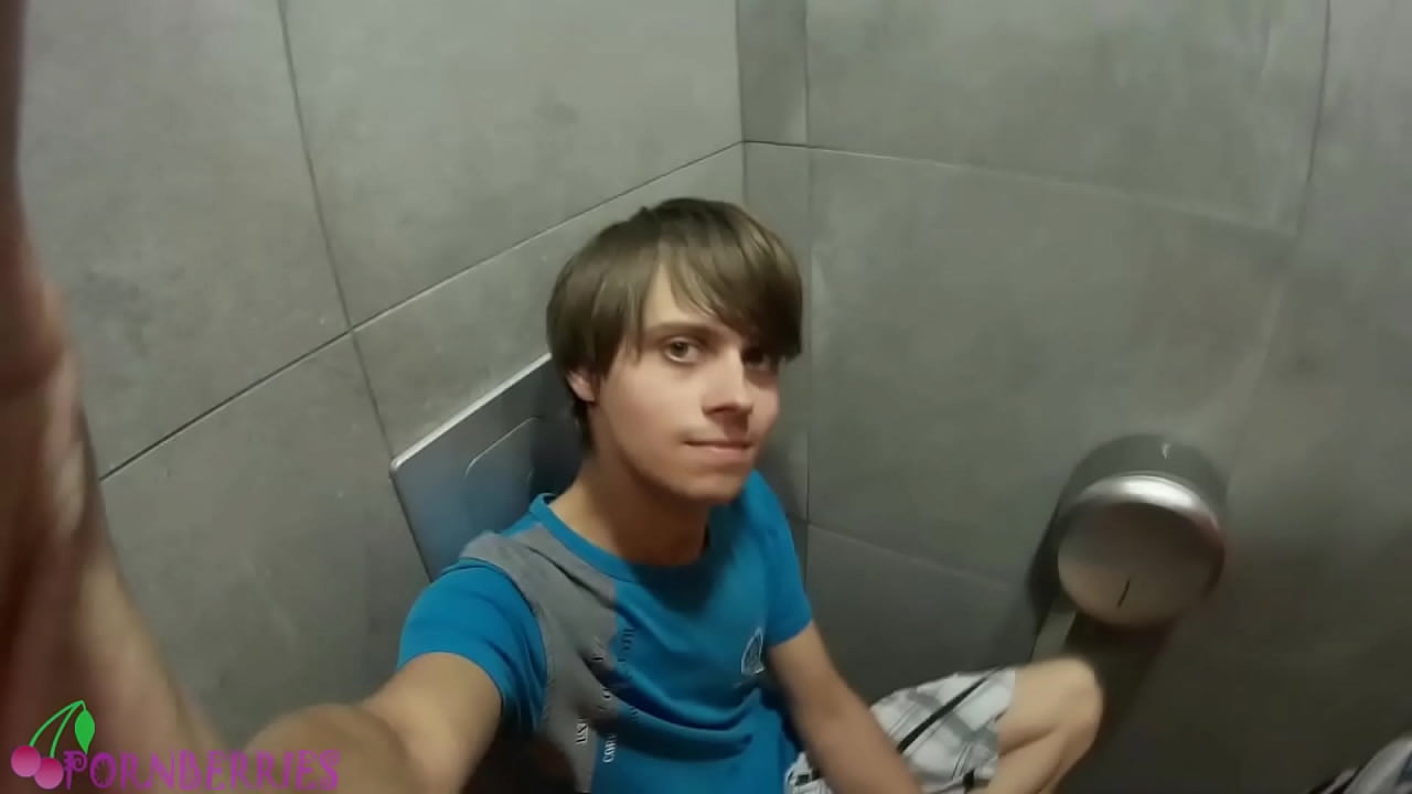 Young gay colleagues came to shopping mall toilet for fun