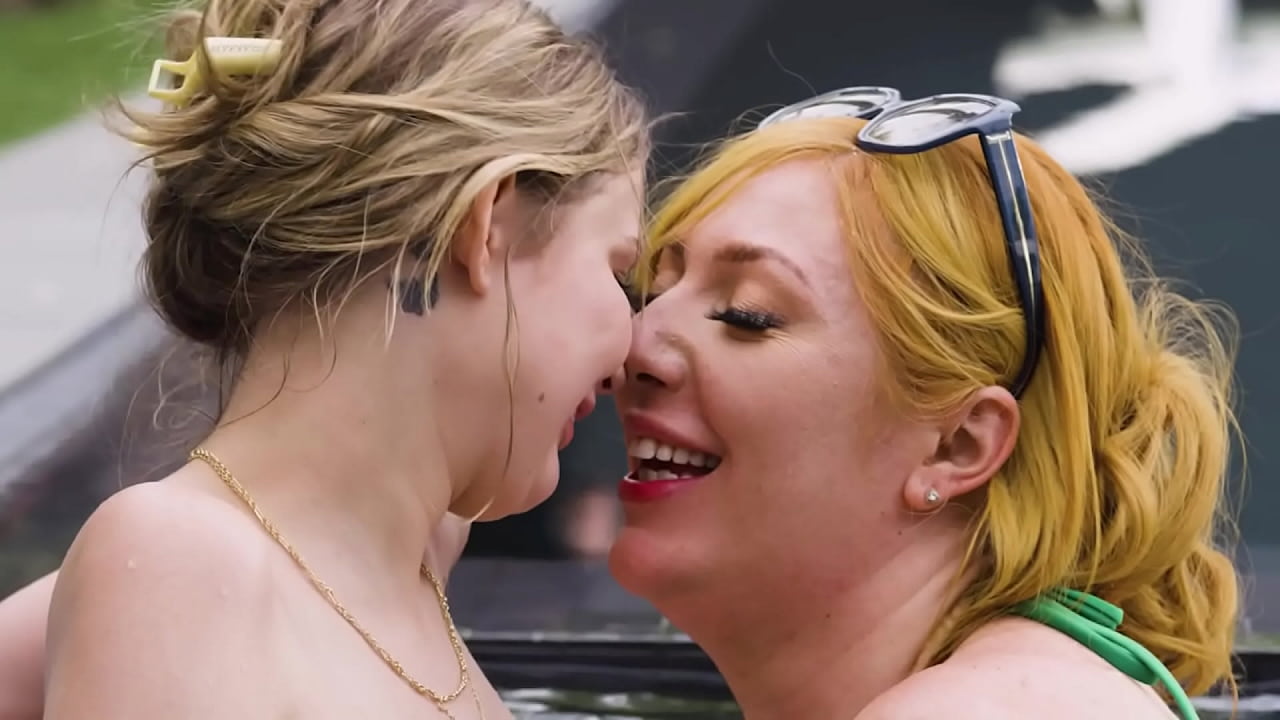 Trans Masseuse Fucks A Lesbian Couple