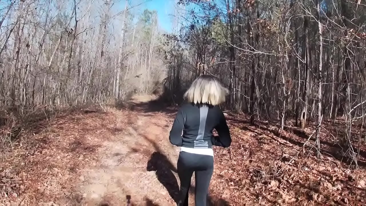 Quickie Blowjob and Quick Fuck During a Hike through the Woods