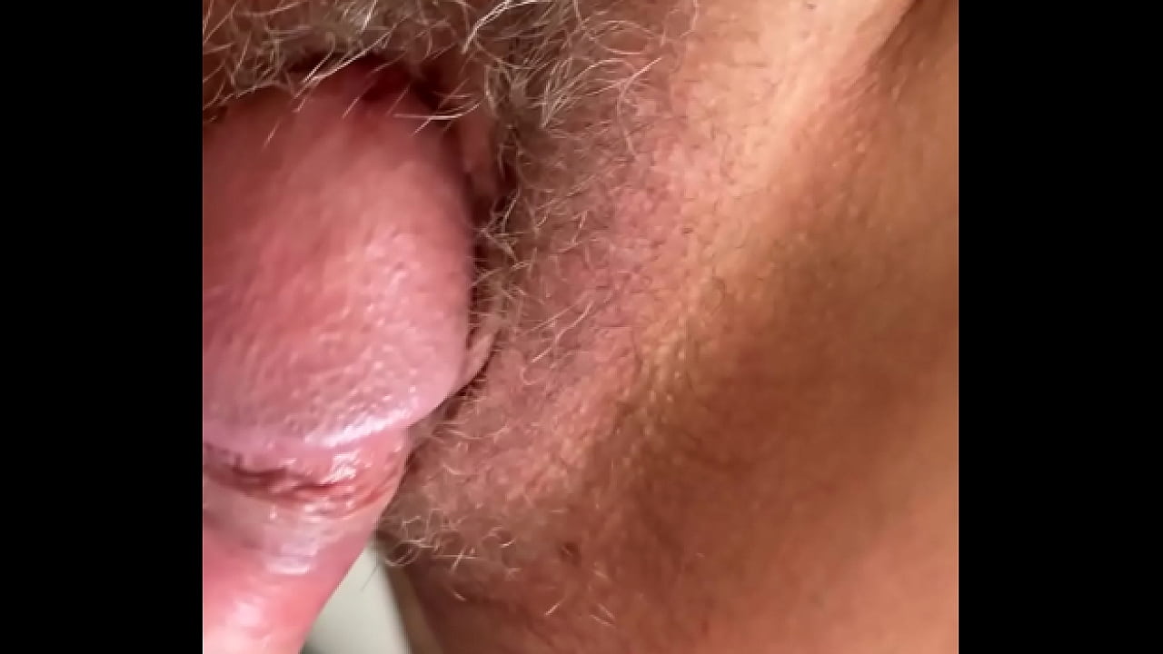 HAIRY PUSSY FUCK SLOWMO. ULTRA CLOSEUP