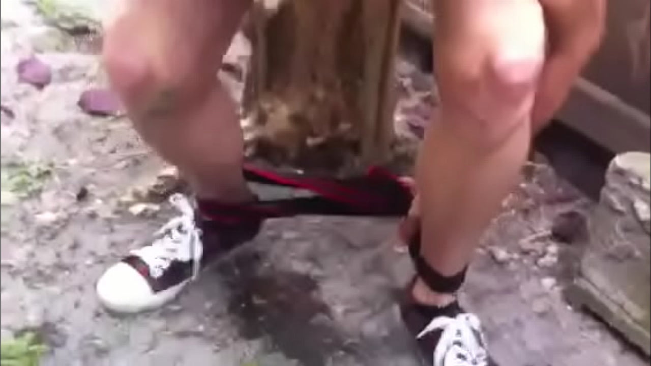 Outdoor pissing